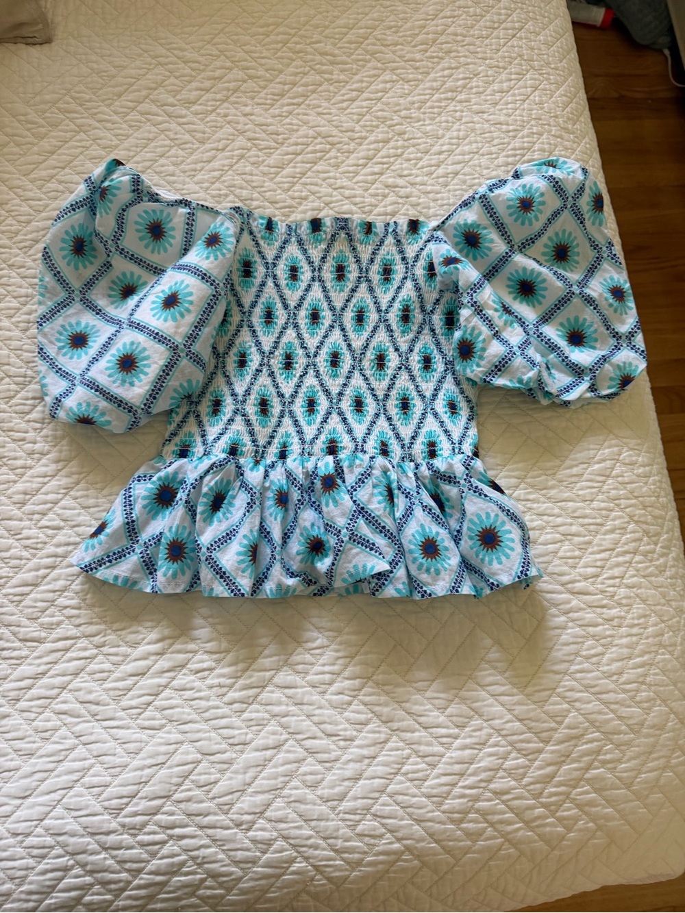 Janie and Jack Aqua and Teal Smocked Off-Shoulder Top. Size 8. NWOT.